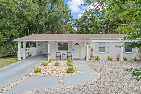 Casa en Clermont, Florida 3 dormitorios, 118.45 m2 № 2363152