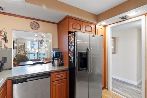 Copropriété à vendre à Hallandale Beach, Floride: 1 chambre, 81.48 m2 № 1994245 - photo 6