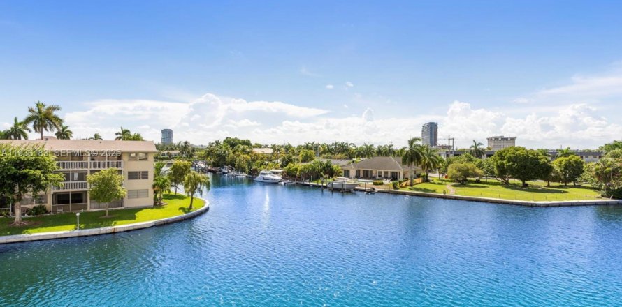 Condo à Hallandale Beach, Floride, 1 chambre  № 1994245