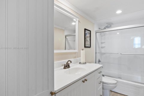 Copropriété à vendre à Hallandale Beach, Floride: 1 chambre, 81.48 m2 № 1994245 - photo 11