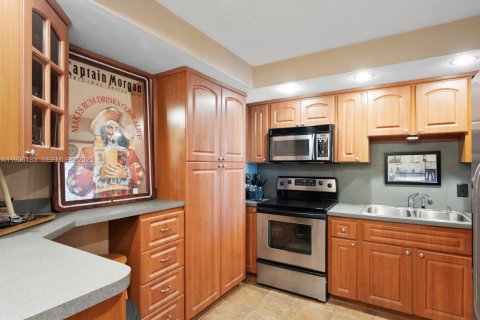 Copropriété à vendre à Hallandale Beach, Floride: 1 chambre, 81.48 m2 № 1994245 - photo 7