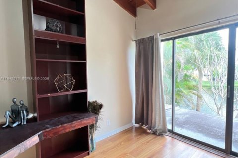 Adosado en venta en Pembroke Pines, Florida, 4 dormitorios, 171.59 m2 № 2031389 - foto 15