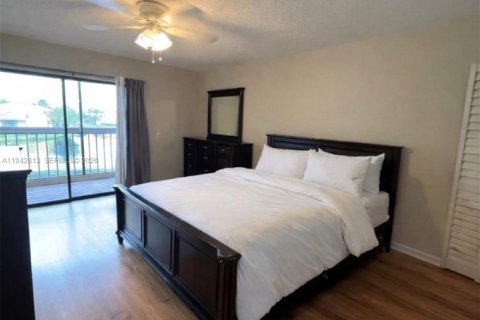 Adosado en venta en Pembroke Pines, Florida, 4 dormitorios, 171.59 m2 № 2031389 - foto 12