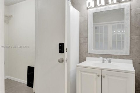 Купить кондоминиум в Лодерхилл, Флорида 1 спальня, 62.71м2, № 2018677 - фото 15