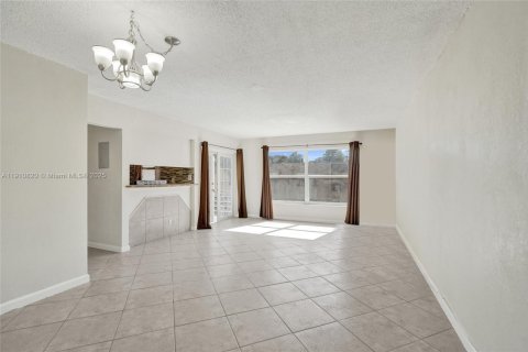 Купить кондоминиум в Лодерхилл, Флорида 1 спальня, 62.71м2, № 2018677 - фото 4