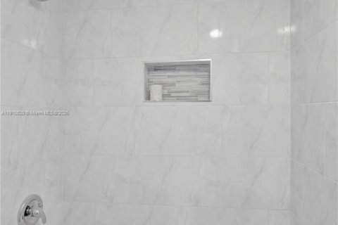 Купить кондоминиум в Лодерхилл, Флорида 1 спальня, 62.71м2, № 2018677 - фото 13