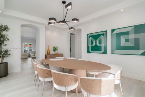 Купить виллу или дом в Голден-Бич, Флорида 6 спален, 617.06м2, № 1790792 - фото 10