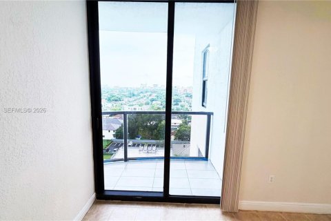 Copropriété à louer à Miami, Floride: 2 chambres, 104.33 m2 № 2006243 - photo 18