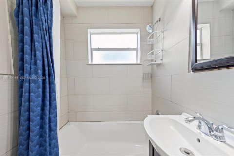 Appartement à louer à Fort Lauderdale, Floride: 1 chambre, 421.31 m2 № 1988899 - photo 14