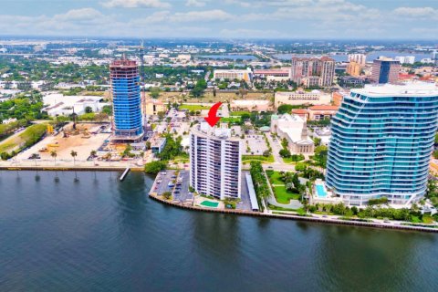 Купить кондоминиум в Уэст-Палм-Бич, Флорида 2 спальни, 115.85м2, № 1182253 - фото 1