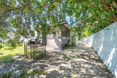 House in Hollywood, Florida 3 bedrooms, 136.57 sq.m. № 1887263 - photo 19