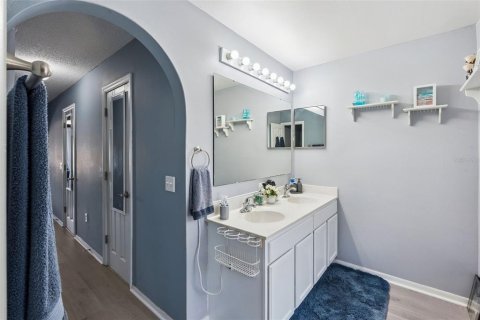Casa en venta en Deltona, Florida, 4 dormitorios, 278.52 m2 № 2383321 - foto 22