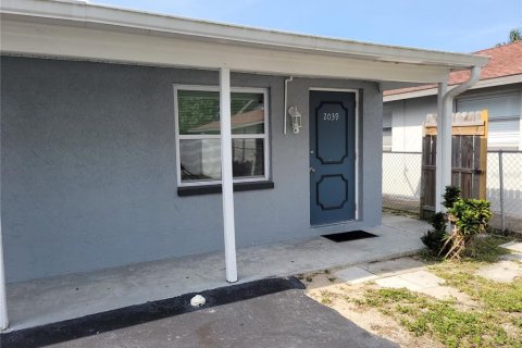 Casa en alquiler en Holiday, Florida, 2 dormitorios, 65.03 m2 № 1788114 - foto 1