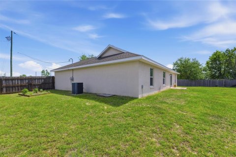 House in Ocala, Florida 3 bedrooms, 131.55 sq.m. № 2112071 - photo 21