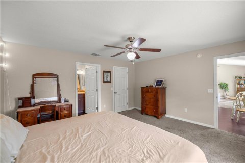 House in Ocala, Florida 3 bedrooms, 131.55 sq.m. № 2112071 - photo 12