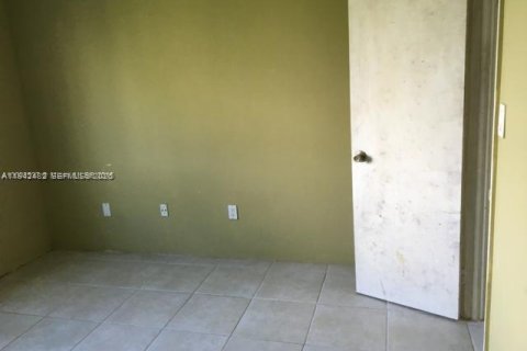 Copropriété à vendre à Lauderdale Lakes, Floride: 1 chambre, 63.55 m2 № 1999131 - photo 10