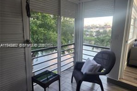 Condo à Lauderdale Lakes, Floride, 1 chambre  № 1999131