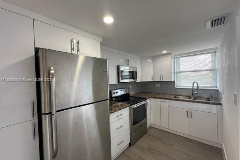 Copropriété à louer à Miami, Floride: 1 chambre, 104.52 m2 № 1945822 - photo 5