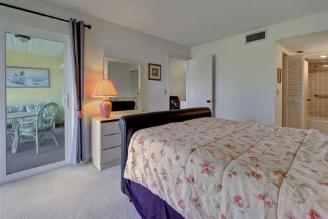 Condo in Venice, Florida, 2 bedrooms  № 2098373 - photo 28