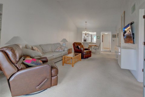 Condo in Venice, Florida, 2 bedrooms  № 2098373 - photo 18