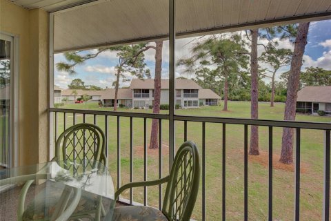 Condo in Venice, Florida, 2 bedrooms  № 2098373 - photo 23