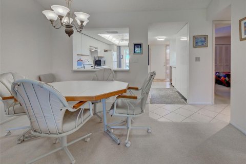 Condo in Venice, Florida, 2 bedrooms  № 2098373 - photo 14
