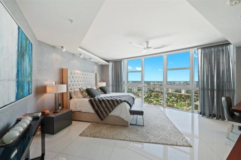 Condominio en venta en Sunny Isles Beach, Florida, 3 dormitorios, 280.19 m2 № 2018036 - foto 19