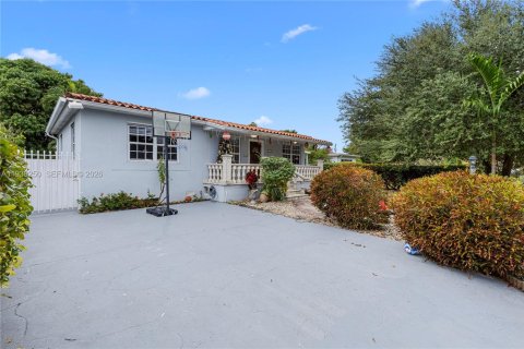 Купить виллу или дом в Хайалиа, Флорида 3 спальни, № 2025795 - фото 18