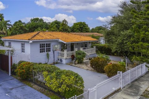 Купить виллу или дом в Хайалиа, Флорида 3 спальни, № 2025795 - фото 11