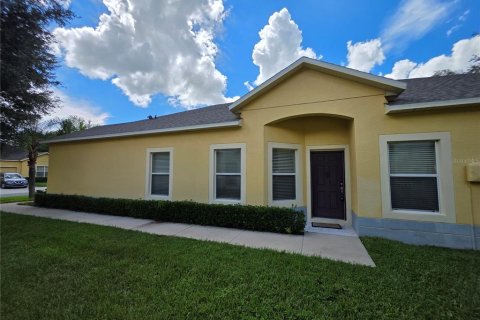 Casa en Zephyrhills, Florida 3 dormitorios, 142.14 m2 № 2384082