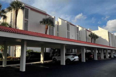 Condominio en venta en Saint Petersburg, Florida, 2 dormitorios, 134.24 m2 № 2201742 - foto 2