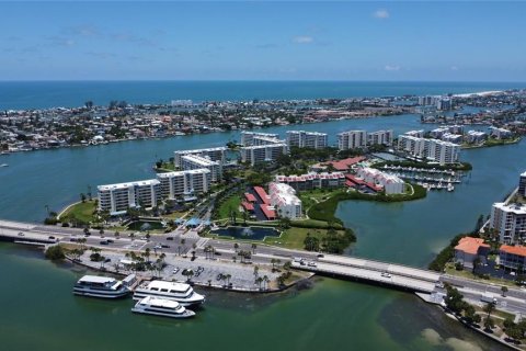Condominio en venta en Saint Petersburg, Florida, 2 dormitorios, 134.24 m2 № 2201742 - foto 19