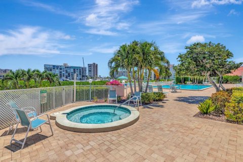 Condominio en venta en Saint Petersburg, Florida, 2 dormitorios, 134.24 m2 № 2201742 - foto 22