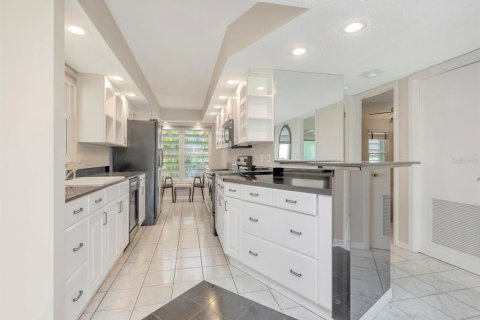 Condominio en venta en Saint Petersburg, Florida, 2 dormitorios, 134.24 m2 № 2201742 - foto 3