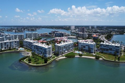 Condominio en venta en Saint Petersburg, Florida, 2 dormitorios, 134.24 m2 № 2201742 - foto 29