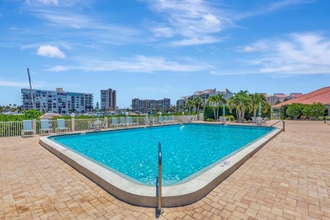 Condominio en venta en Saint Petersburg, Florida, 2 dormitorios, 134.24 m2 № 2201742 - foto 21