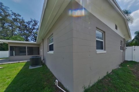 Casa en alquiler en Tampa, Florida, 3 dormitorios, 158.68 m2 № 1911076 - foto 16