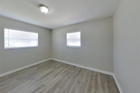 Casa en alquiler en Tampa, Florida, 3 dormitorios, 158.68 m2 № 1911076 - foto 13