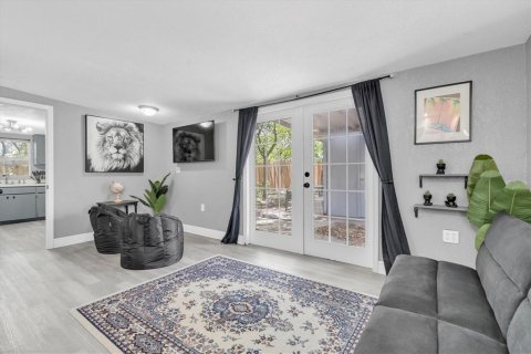 House in Tampa, Florida 3 bedrooms, 97.92 sq.m. № 1787648 - photo 16