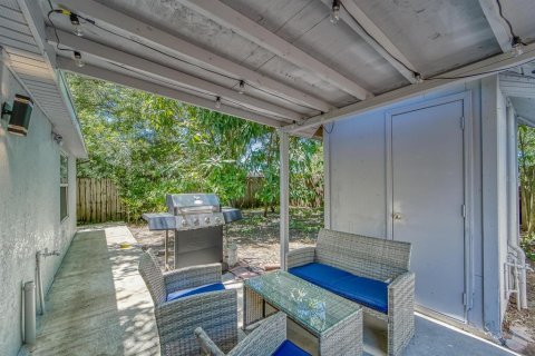 House in Tampa, Florida 3 bedrooms, 97.92 sq.m. № 1787648 - photo 18