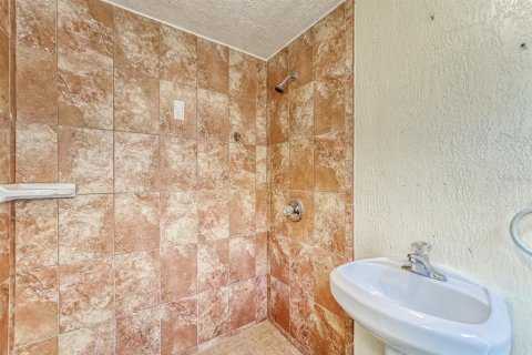 House in Tampa, Florida 3 bedrooms, 97.92 sq.m. № 1787648 - photo 22