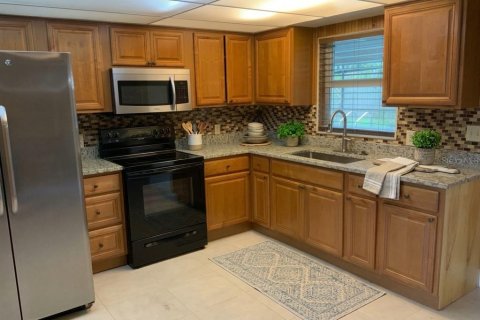 Casa en venta en Sarasota, Florida, 3 dormitorios, 128.95 m2 № 2386185 - foto 2