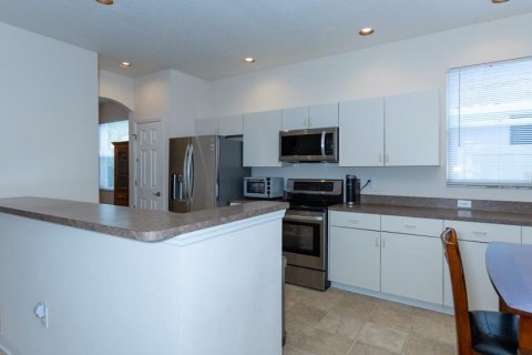 House in Brandon, Florida 4 bedrooms, 253.53 sq.m. № 1725297 - photo 14