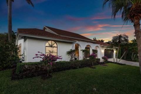 House in Ocean Ridge, Florida 3 bedrooms, 200.67 sq.m. № 2087674 - photo 22