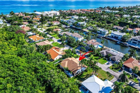House in Ocean Ridge, Florida 3 bedrooms, 200.67 sq.m. № 2087674 - photo 21