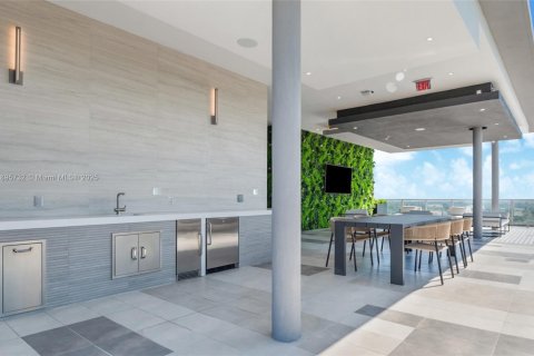 Apartment in Miami, Florida 1 bedroom № 2081475 - photo 6