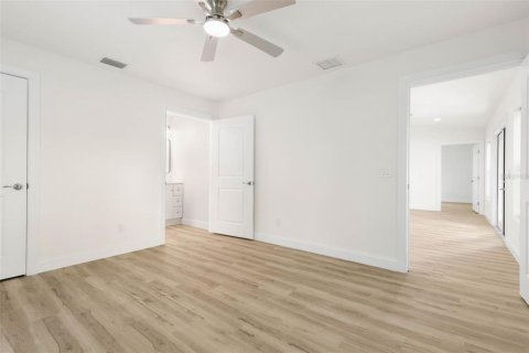 House in Palm Coast, Florida 3 bedrooms, 156.08 sq.m. № 2202705 - photo 27