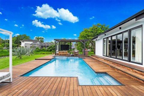 Casa en venta en Pinecrest, Florida, 5 dormitorios, 297.29 m2 № 1958617 - foto 13