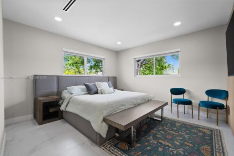Casa en venta en Pinecrest, Florida, 5 dormitorios, 297.29 m2 № 1958617 - foto 26