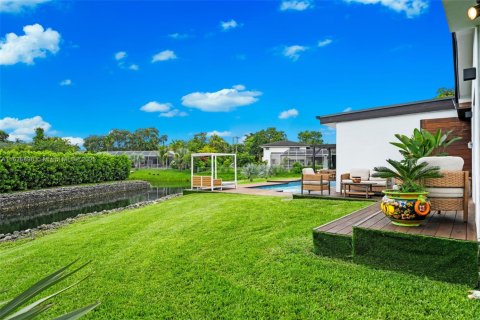 Casa en venta en Pinecrest, Florida, 5 dormitorios, 297.29 m2 № 1958617 - foto 16